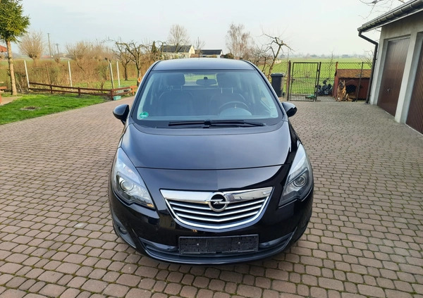 Opel Meriva cena 22900 przebieg: 208000, rok produkcji 2011 z Krośniewice małe 379